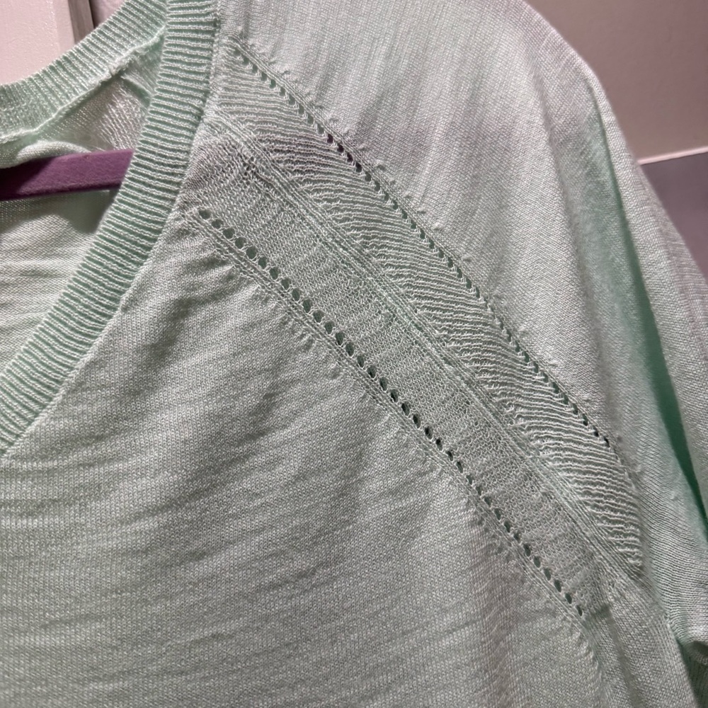 Talbots thin sweater - Picture 2 of 4